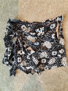 Black & White Paisley Skort
